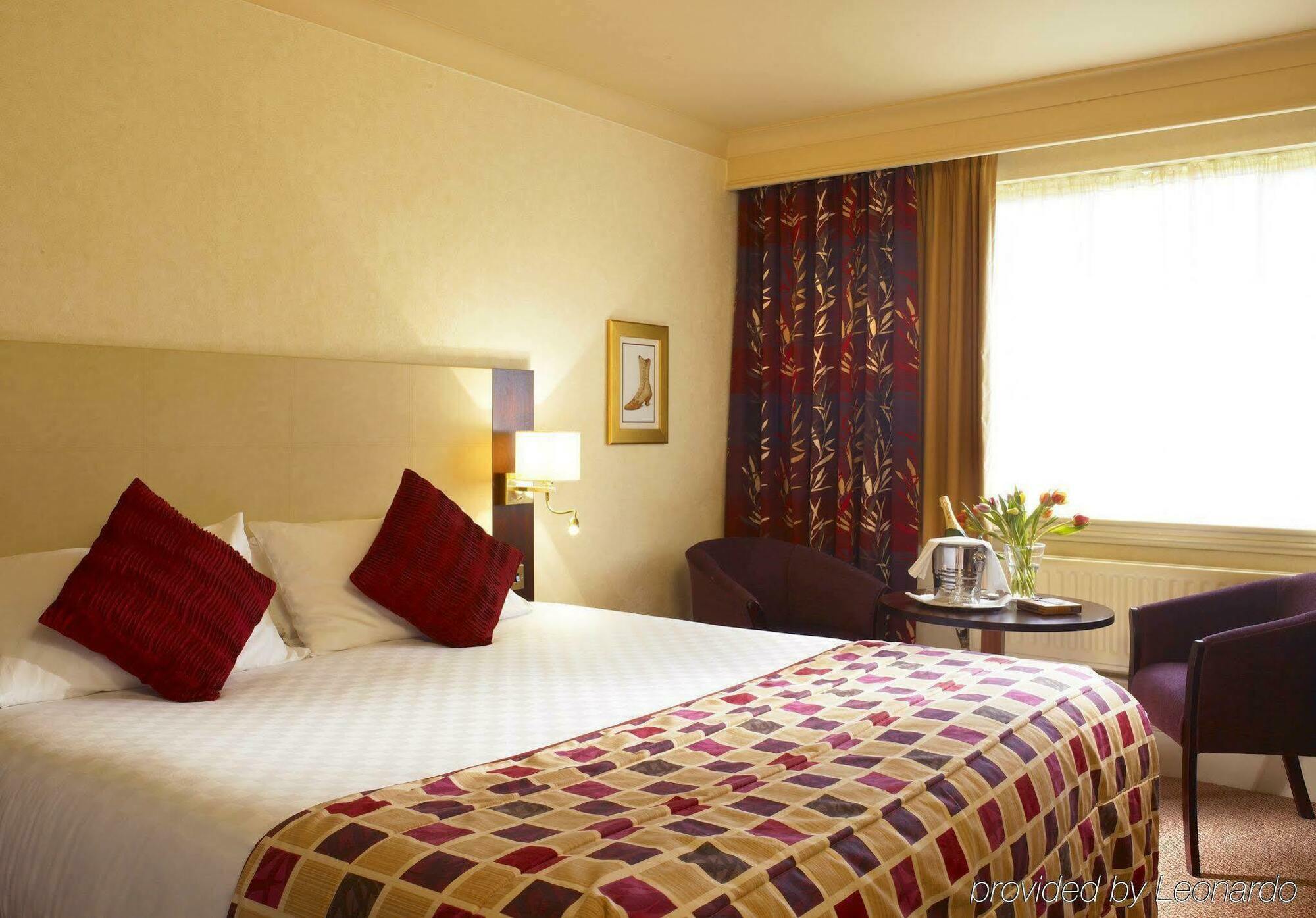 Mercure Daventry Court Hotel Exterior photo